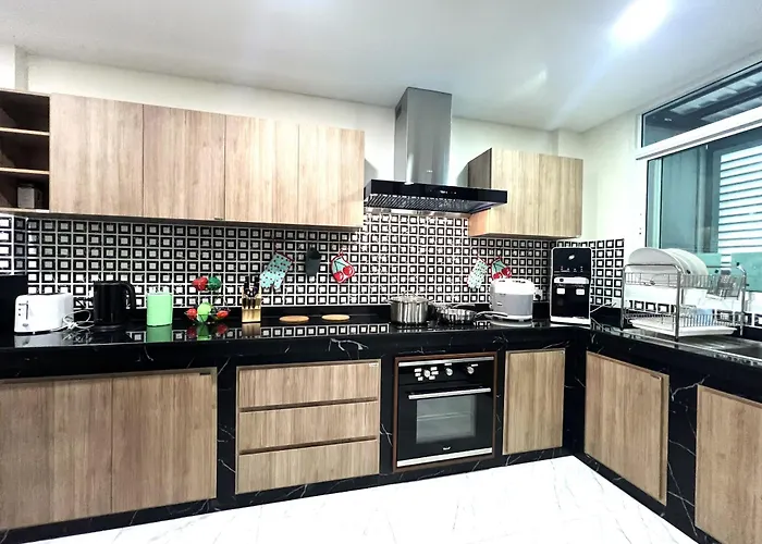 At Four-6 Bed, City Center, Nana Bts, Mbk, Central World, Siam